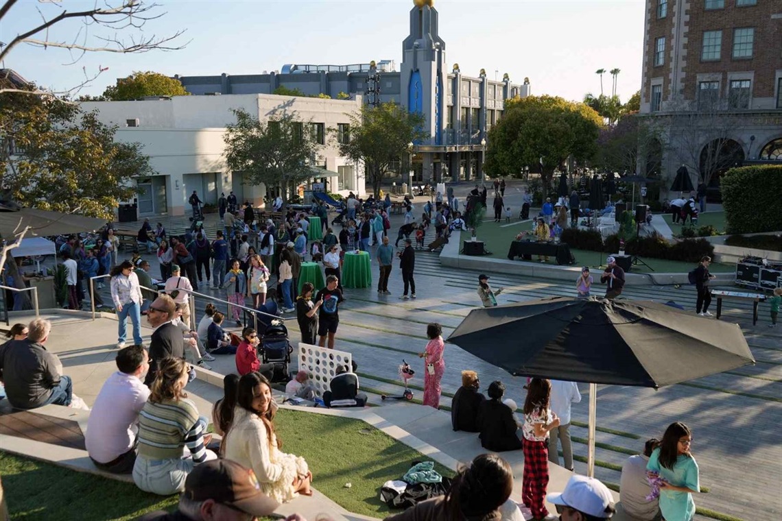 vibes-after-5-downtown-culver-city.jpg