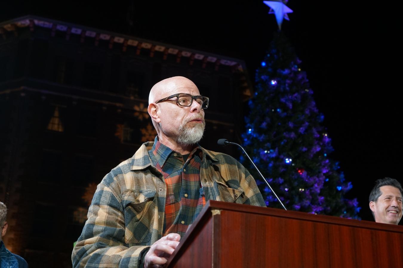Mayor Albert Vera speaks to the crowd on December 2 2023