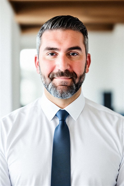 Mike Bruckner Headshot