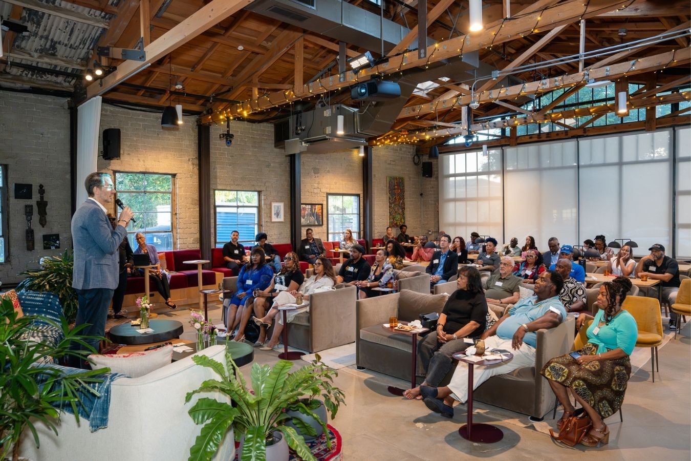 Black Business Leadership Roundtable - Mayor Puza and Crowd.jpg