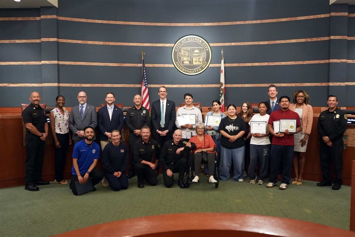 City-Council-four-lifeguards-and-athletic-trainer-recognized-for-life-saving-actions.jpg