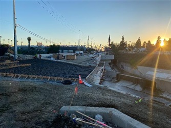 Image of Higuera Street Bridge showing partial reconstruction.