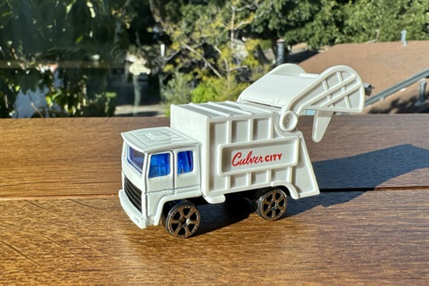 Miniature model of Culver City refuse truck